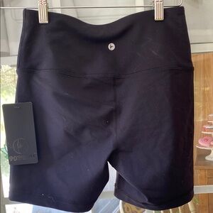 90 Degree By Reflex Black Bike Shorts